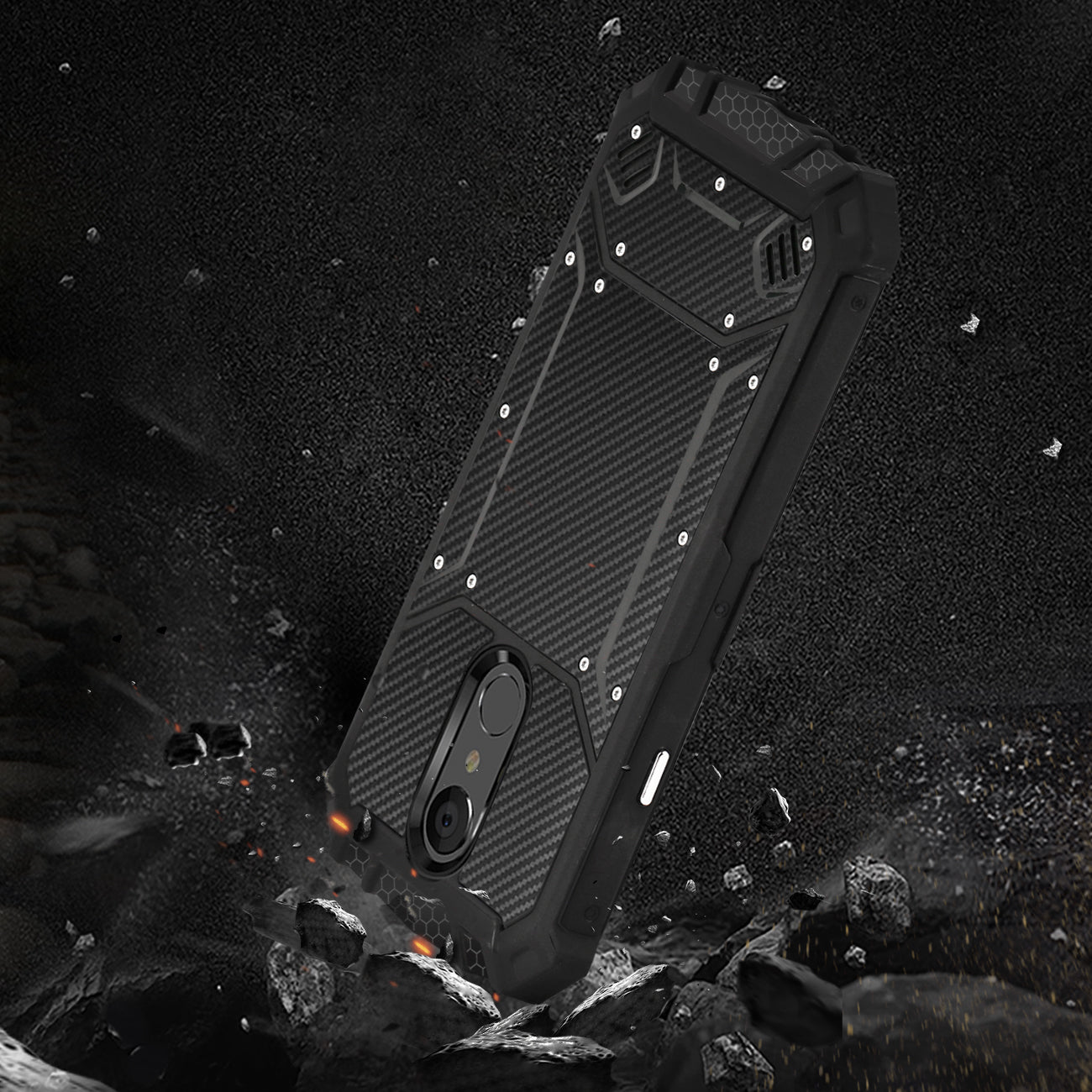 LG Q7 PLUS Carbon Fiber Hard-shell Case In Black