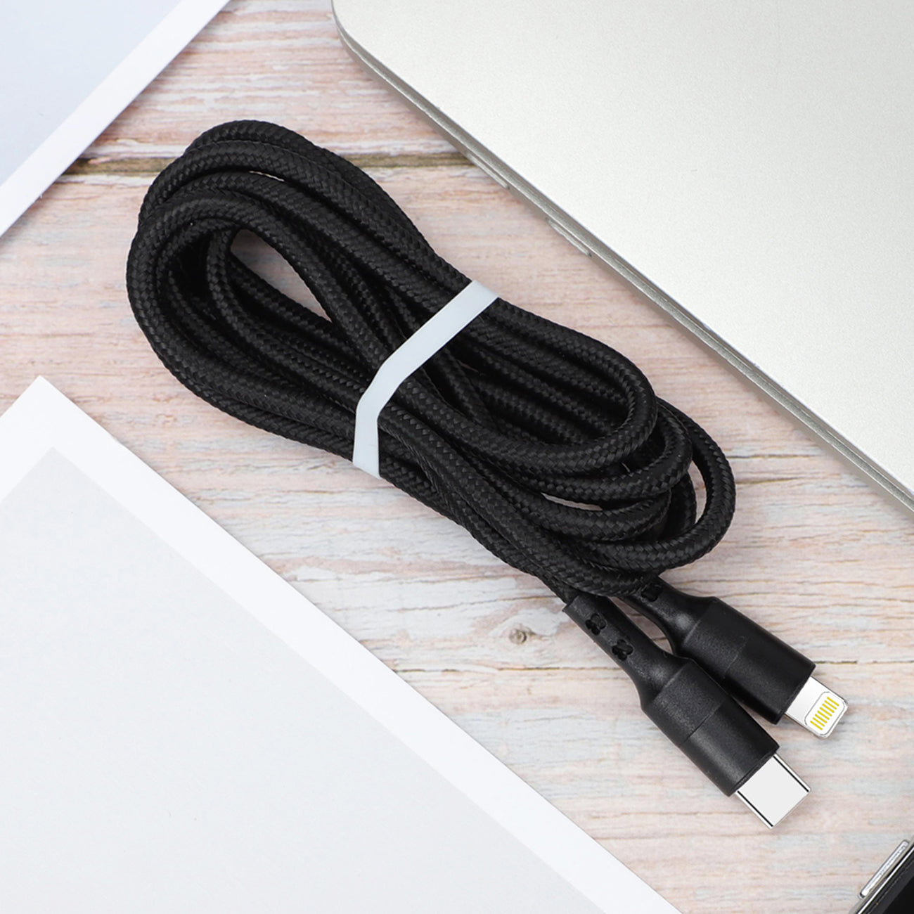 Cable USB-C to 8-Pin Fast Charging & Sync Power Delivery Nylon-Braided 5Ft Black Color